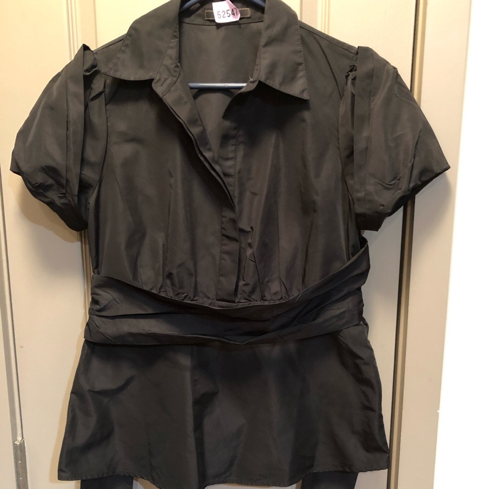 BCBG MaxAzria Black fitted puff detail sleeve taffeta top